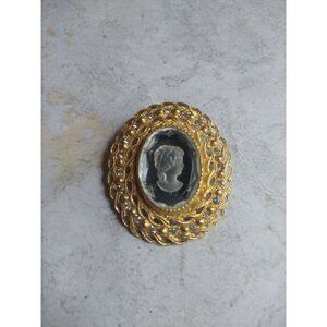 Vintage Gold Tone and Black Cameo Brooch Pin